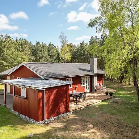 Epiphania - 900m From The Sea By Interhome Molby