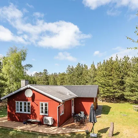 Epiphania - 900m From The Sea By Interhome * Molby